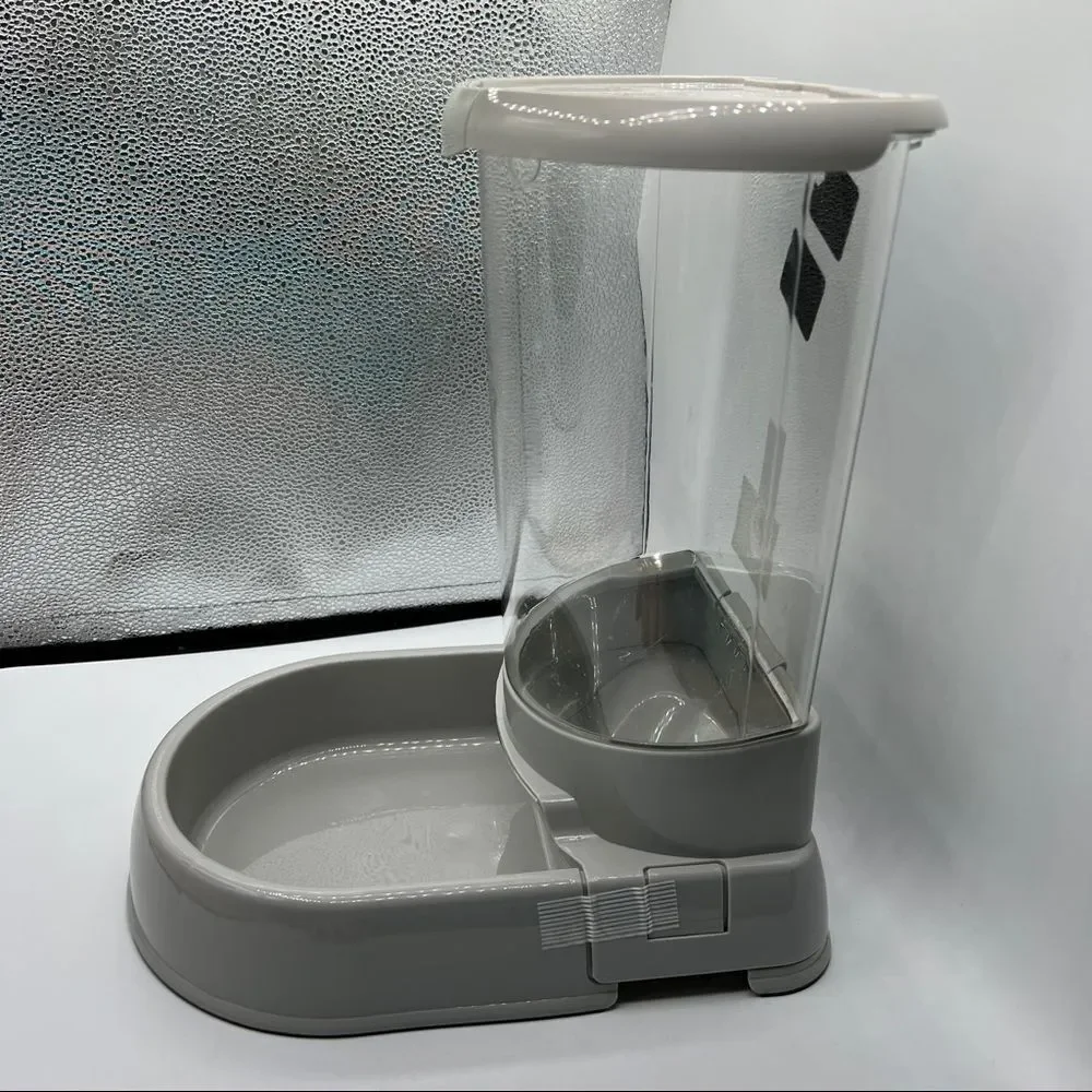 Boots & Barkley Dog Feeder 5 pounds holder dispenser bowl plastic pop lock lid